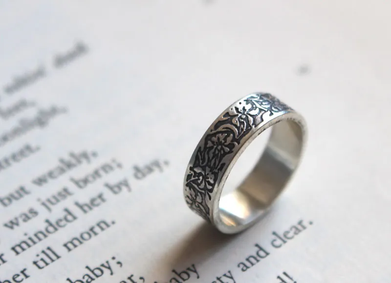 Iris, anillo flor en plata
