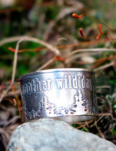 It’s another wild day, anillo cita y bosque en plata