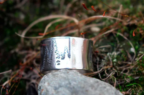 It’s another wild day, anillo cita y bosque en plata