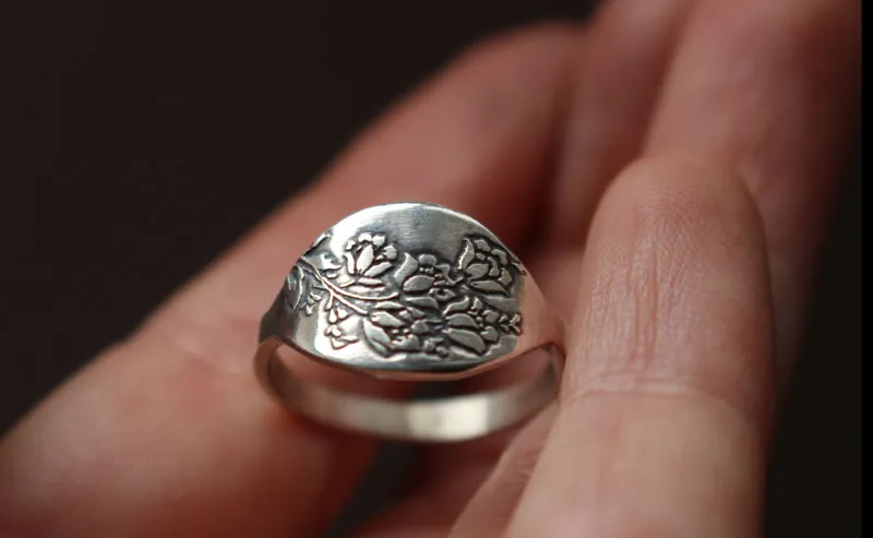 Jardín de rosas, anillo de flores en plata