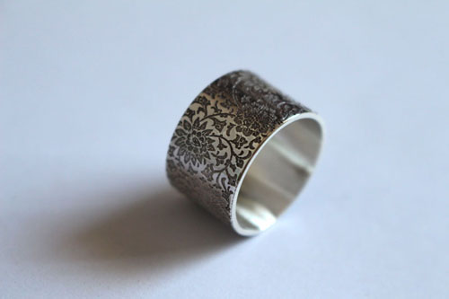 Jardin olvidado, anillo flores silvestres en plata