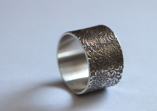 Jardin olvidado, anillo flores silvestres en plata