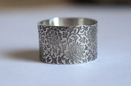 Jardin olvidado, anillo flores silvestres en plata