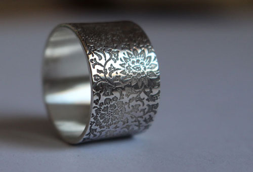 Jardin olvidado, anillo flores silvestres en plata