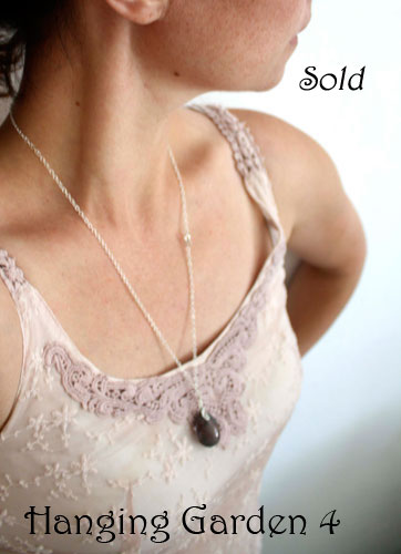 Jardín suspendido, collar misterio de Babilonia en plata y cuarzo fantasma