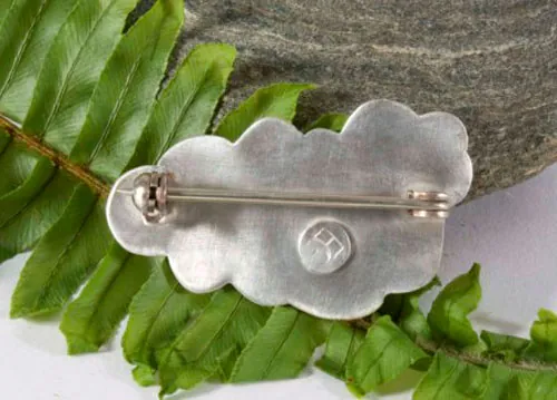 Jioni, broche atardecer en plata y ágata rosa oceánica
