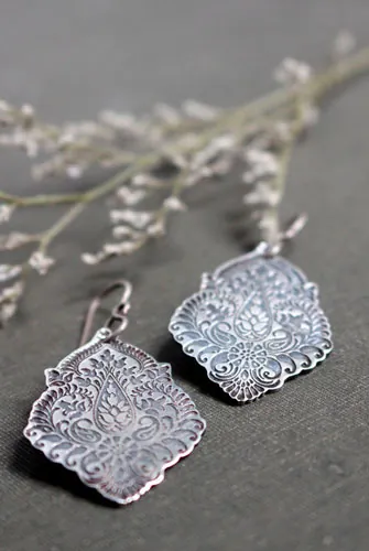Kanan, aretes florales barrocos en plata