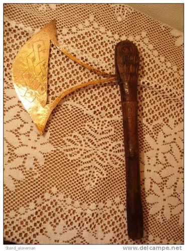 Katanga, aretes hacha tribal africana en latón