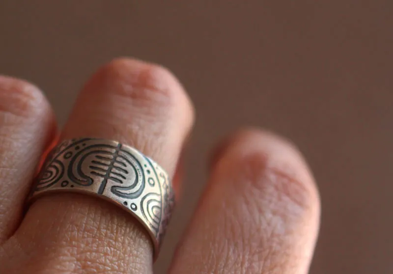 Kirituhi, anillo tatuaje maorí en plata