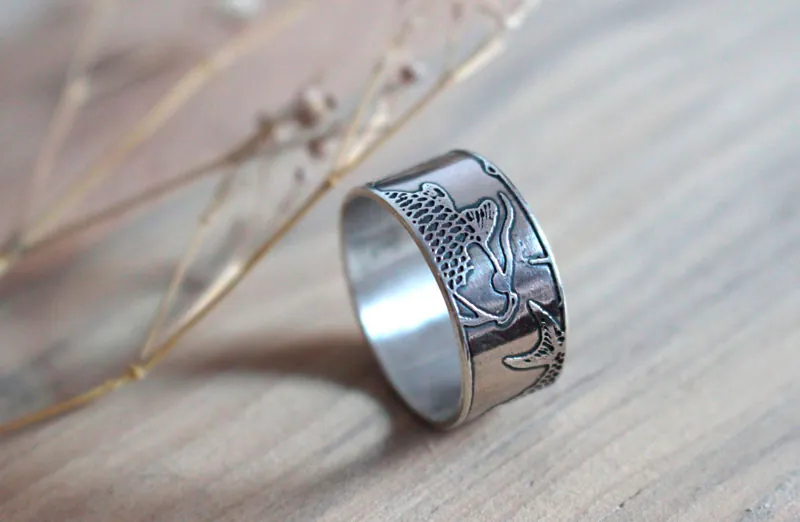 Koï, anillo carpa pescado japonés en plata