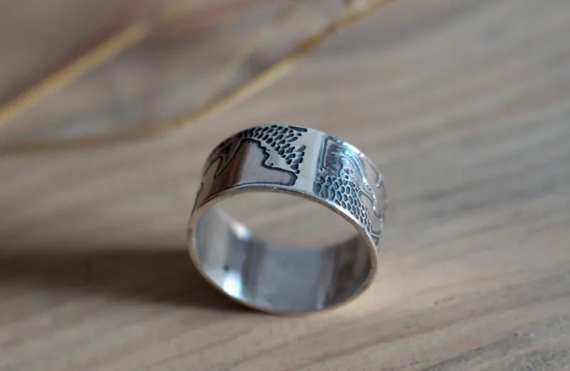 Koï, anillo carpa pescado japonés en plata
