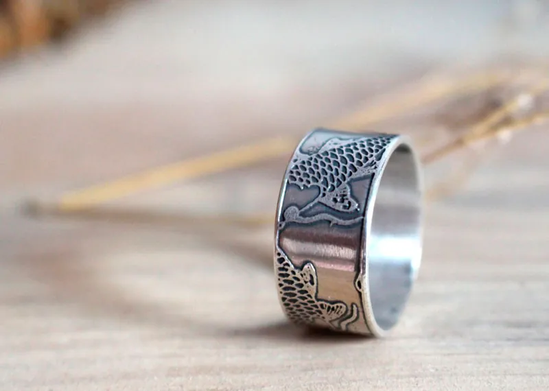 Koï, anillo carpa pescado japonés en plata