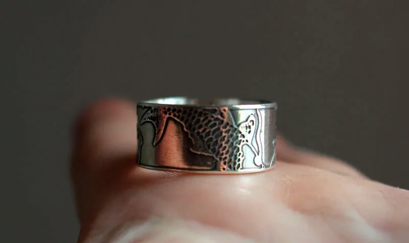 Koï, anillo carpa pescado japonés en plata