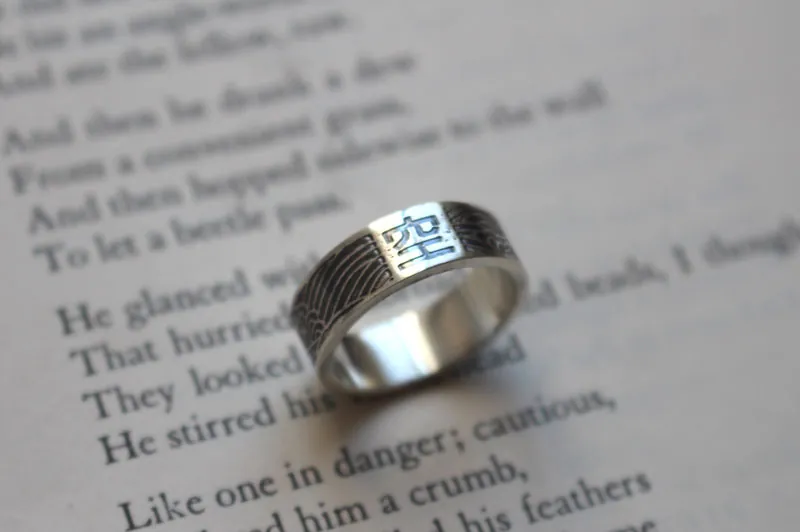 Kû, anillo símbolo budista japonés en plata