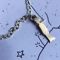La silueta del Principito, pulsera Saint-Exupéry en plata