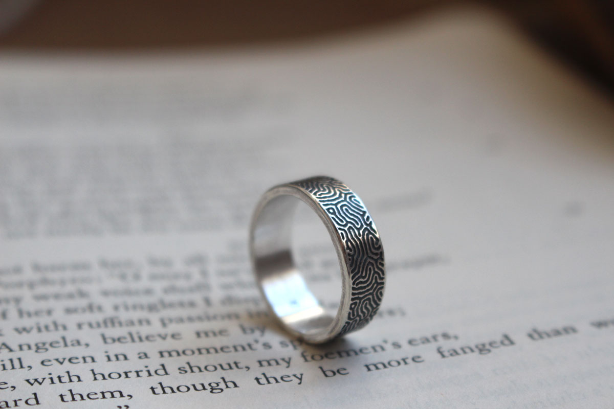 Laberinto, anillo dédalo en plata