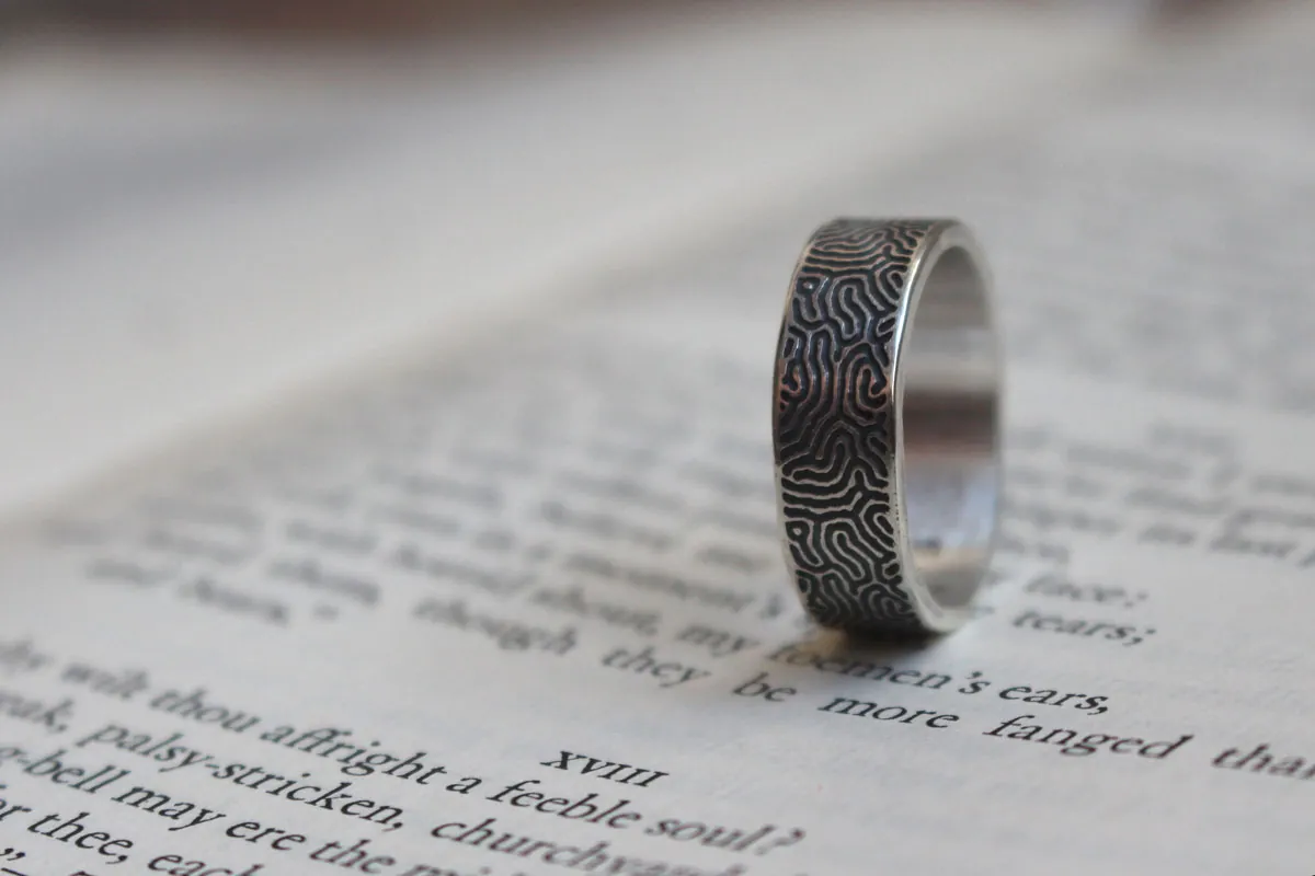 Laberinto, anillo dédalo en plata