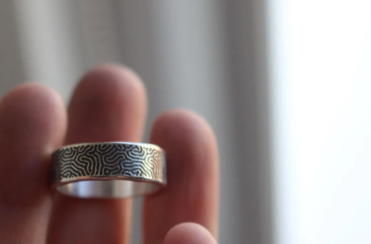 Laberinto, anillo dédalo en plata