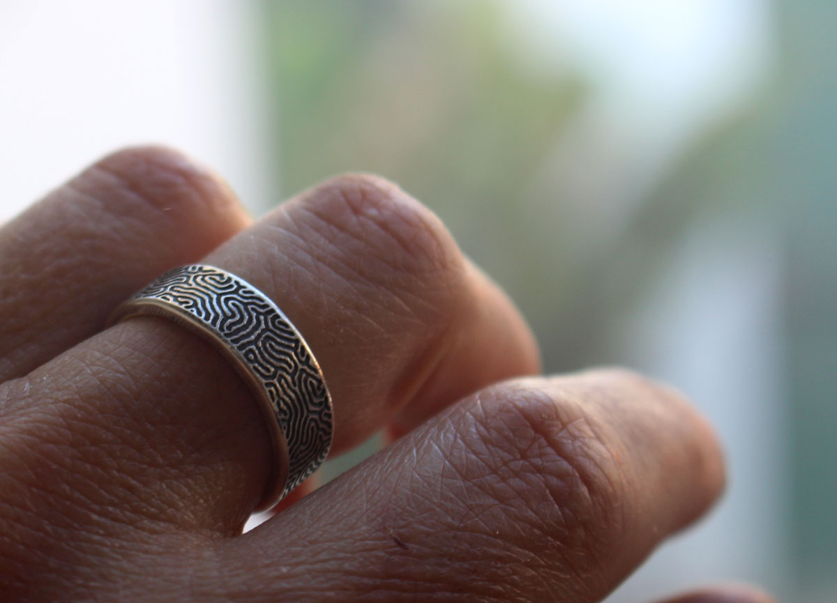 Laberinto, anillo dédalo en plata