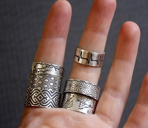 Latido del corazón, anillo línea de vida en plata