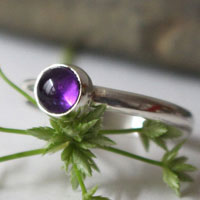 Lila, anillo flor violeta en plata y amatista