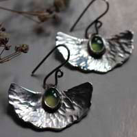 Lirio de estanque, aretes hojas de nenúfar en plata y crisoprasa