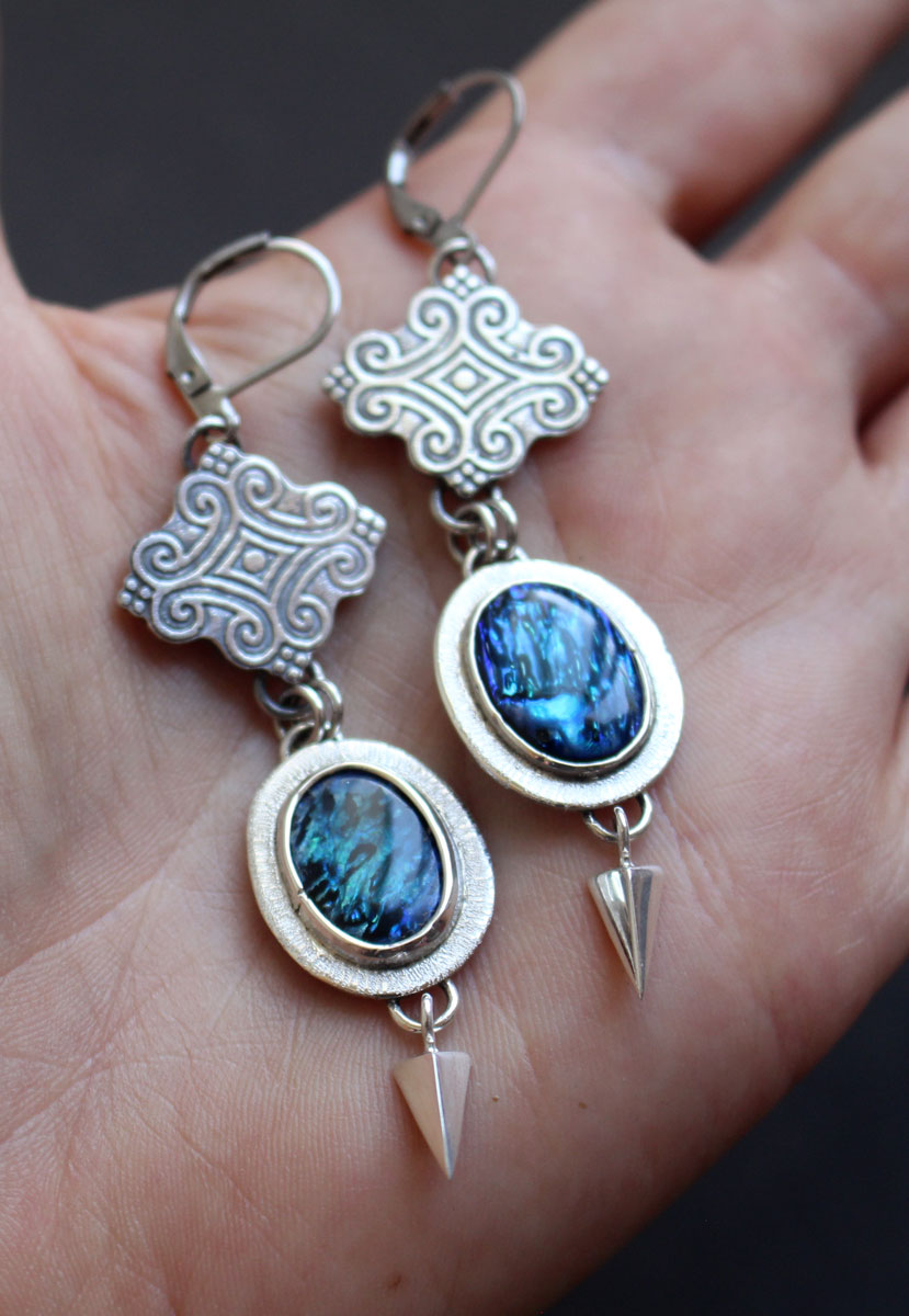 Lluvia, aretes nube de volutas en plata y paua