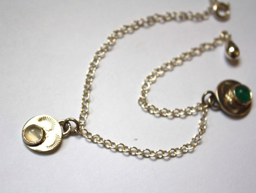 Lluvia de primavera, pulsera renacimiento en plata, piedra de luna y ágata verde