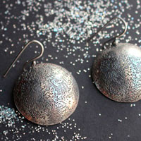 Luna azul, aretes de luna llena en plata