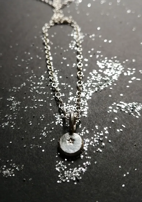 Luz de esperanza, collar pequeña estrella en plata