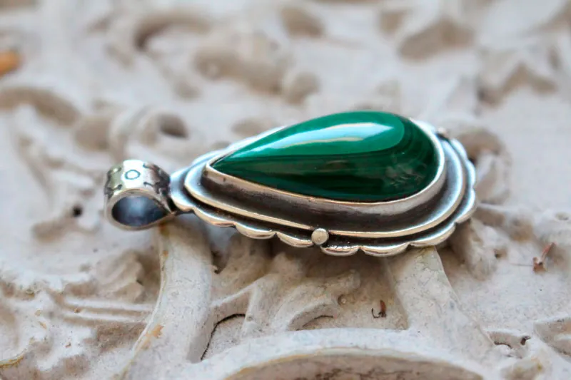 Malaquita, dije verde en plata y malaquita
