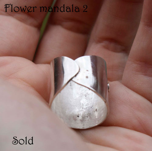 Mandala flor, anillo de meditación en plata