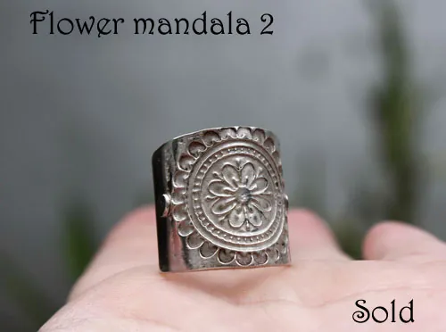 Mandala flor, anillo de meditación en plata