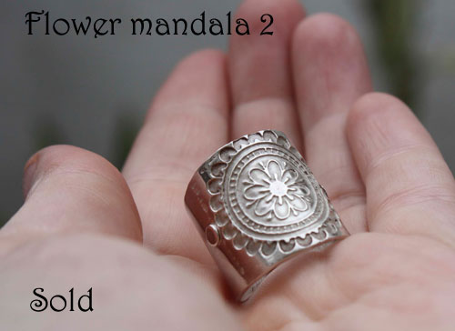 Mandala flor, anillo de meditación en plata