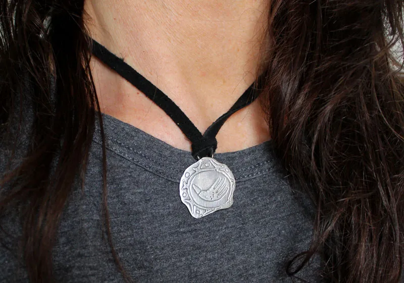 Mano olmeca, collar símbolo olmeca en plata