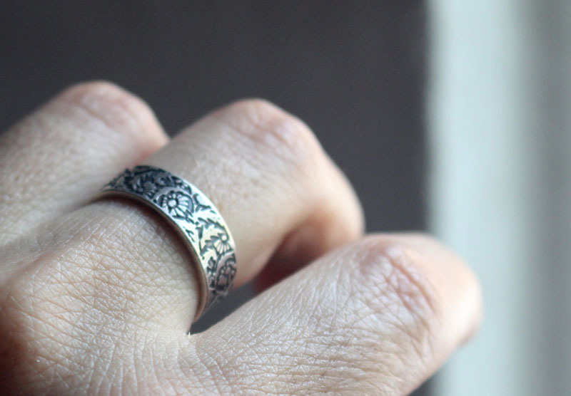 Margarita, anillo flor en plata