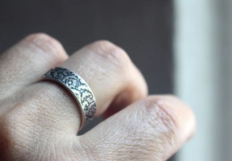 Margarita, anillo flor en plata