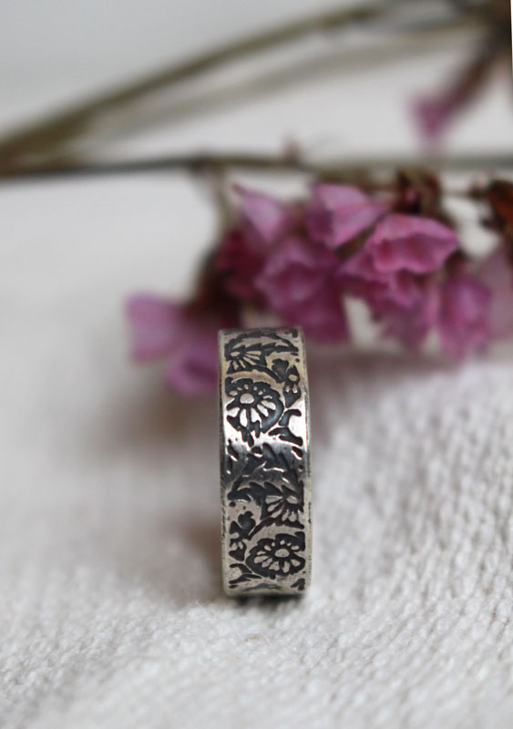 Margarita, anillo flor en plata