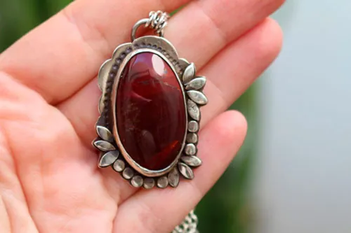 María Antonieta, collar flor barroca camafeo en plata y jaspe mookaíta