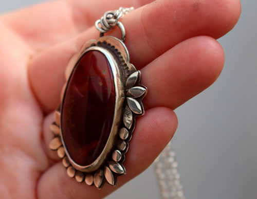 María Antonieta, collar flor barroca camafeo en plata y jaspe mookaíta