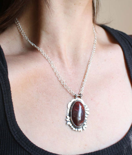 María Antonieta, collar flor barroca camafeo en plata y jaspe mookaíta