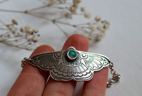 Mariposa de luna, pulsera belleza de la noche en plata y ópalo
