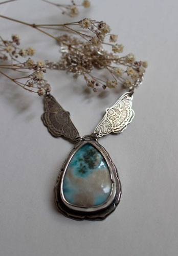 Mariposa del alma, collar guía griega en plata y larimar