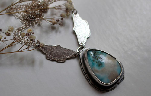 Mariposa del alma, collar guía griega en plata y larimar