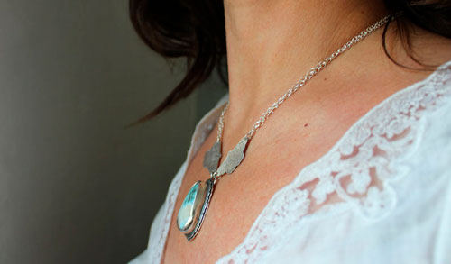 Mariposa del alma, collar guía griega en plata y larimar
