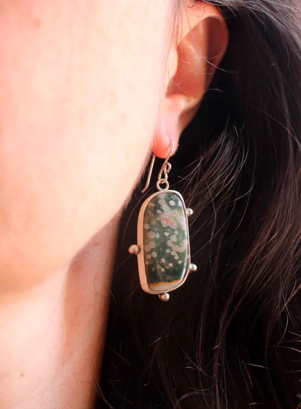 Melodía del universo, aretes bóveda celeste en plata y jaspe oceánico