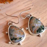 Melodía estelar, aretes bóveda celeste en plata y jaspe oceánico