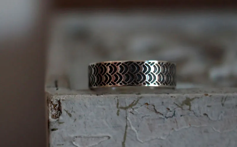 Melusina, anillo escamas de serpiente en plata