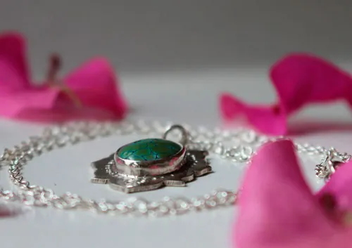 Milli, collar indio en plata y turquesa