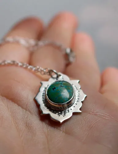 Milli, collar indio en plata y turquesa